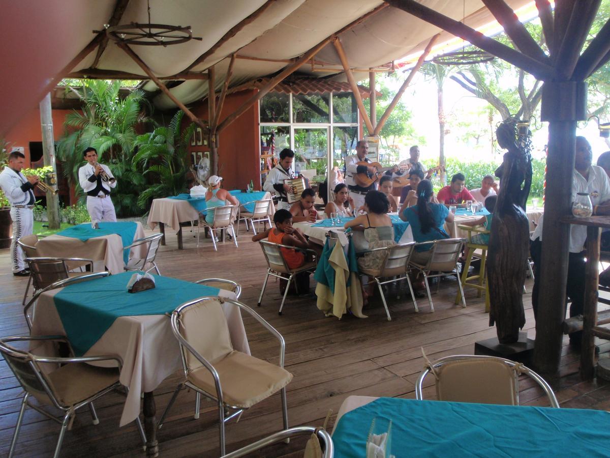 Claudio & Gloria Beach Front Rooms Playas del Coco Exterior photo